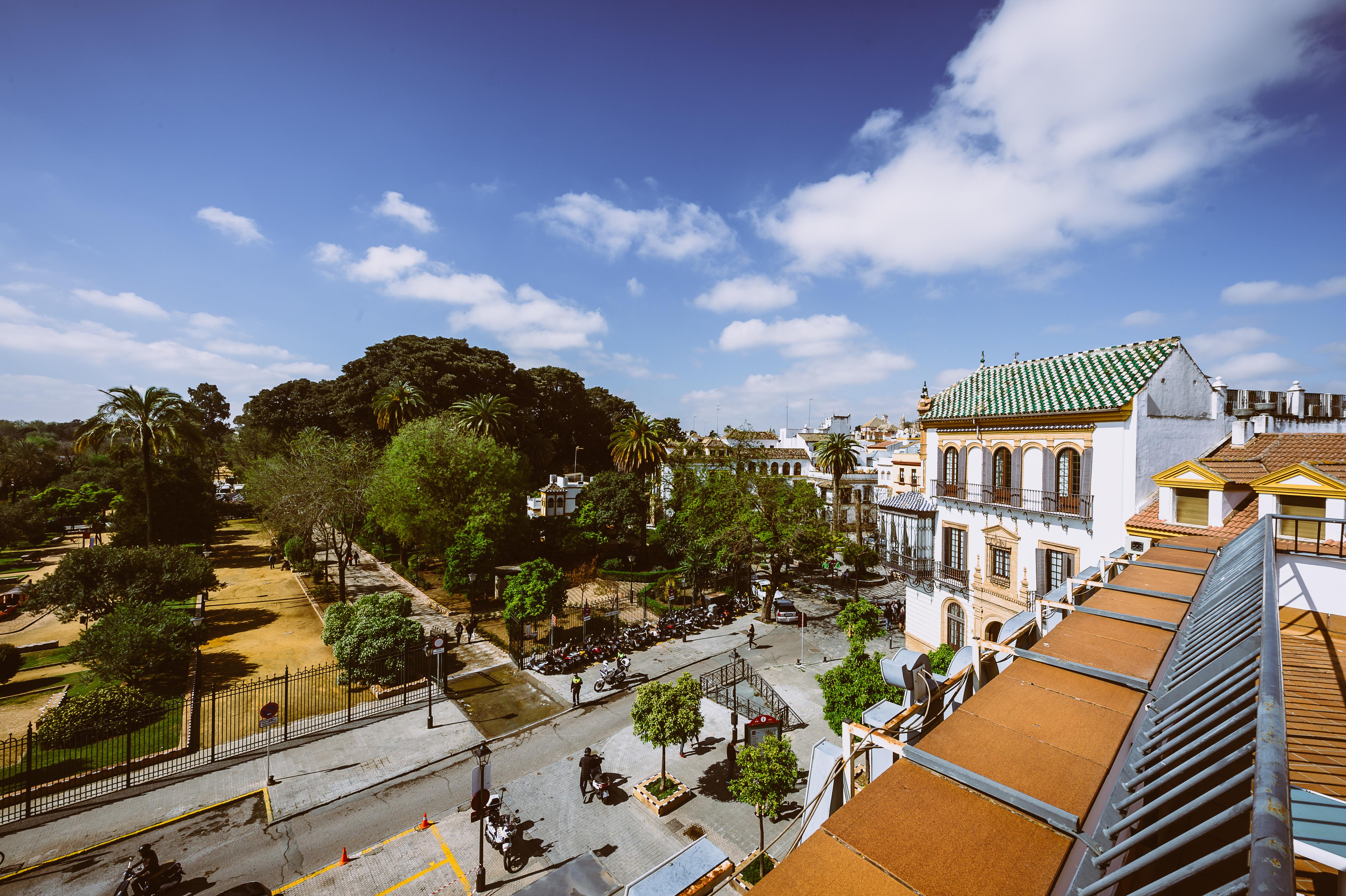 Basic Hotel Dona Manuela Seville Exterior photo