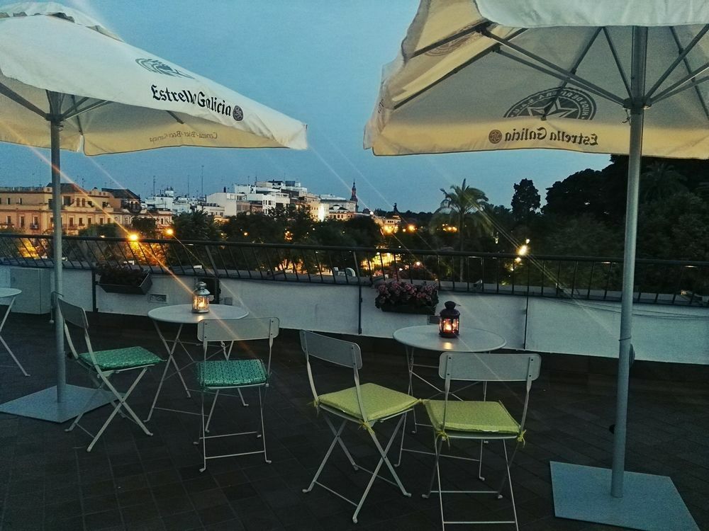 Basic Hotel Dona Manuela Seville Exterior photo